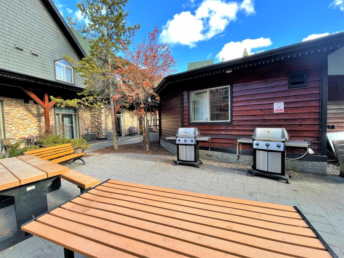 Renovated Chalet At Mystic Springs, Mountain Views, Pets Welcome! Canmore Ngoại thất bức ảnh