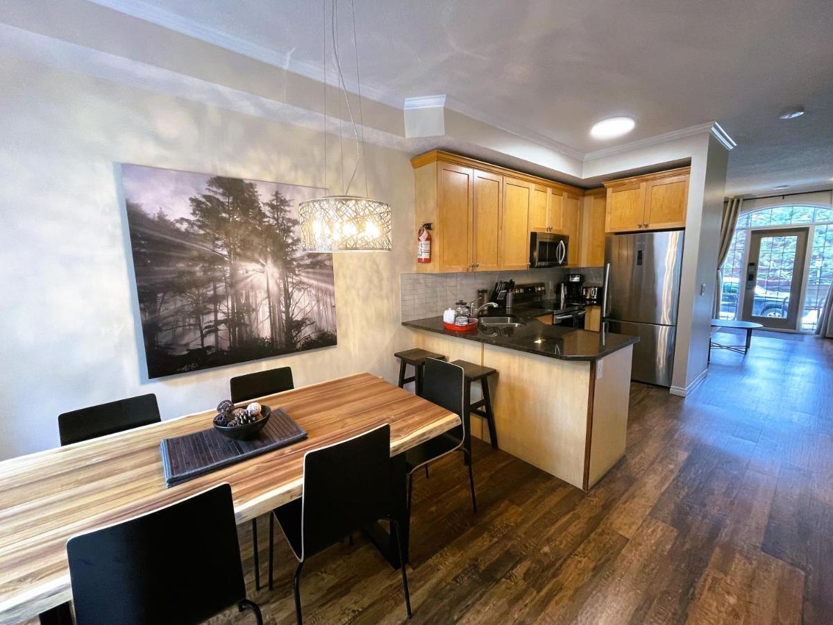 Renovated Chalet At Mystic Springs, Mountain Views, Pets Welcome! Canmore Ngoại thất bức ảnh